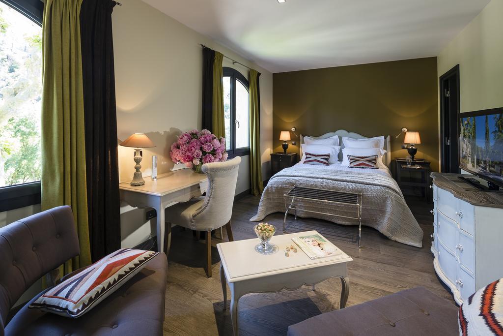 Hostellerie Les Gorges De Pennafort Callas Room photo